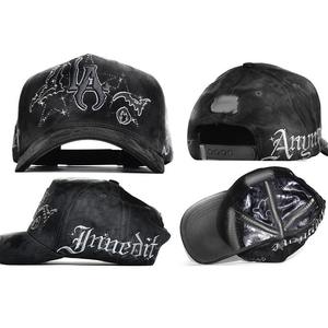 Gorra de Béisbol Innedit Mura Travis de 5 Paneles con Visera Curva, Bordado 3D, Diseño a Cuadros Desgastado, Transpirable y Deportiva - Product Image 1