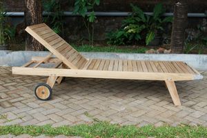 Sun Lounger in Solid Teak Wood with Dettachable Cushion - Product Image 2