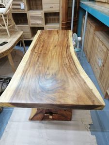 Plateau de table à manger en bois massif à bord naturel, forme irrégulière, style rustique, fait main, mobilier moderne - Product Image 3