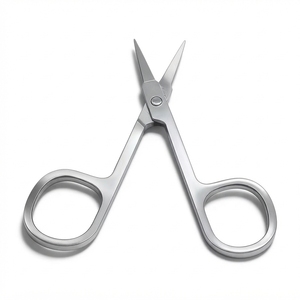 Ciseaux à cuticules dorés avec lames en acier inoxydable, personnalisés pour une coupe précise des cuticules, pour le soin des ongles - Product Image 2