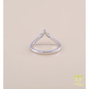 Bague de mariage en or blanc avec diamant de laboratoire, motif chevron, anneau en V incurvé, feuille marquise, empilable, bijou de promesse nuptiale, cadeau - Product Image 3