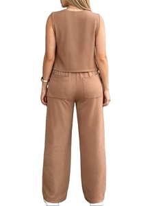 Ensemble décontracté pour femmes en 2 pièces, haut sans manches et pantalon large, pour toutes les saisons, style streetwear. Ensemble deux pièces en polyester/coton respirant et écologique - Product Image 5