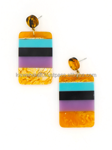 2025 pendientes de aro de resina de calidad superior fantástico diseño fabuloso lindo colorido mejor tarifa accesorios mejor joyería de Año Nuevo - Product Image 2