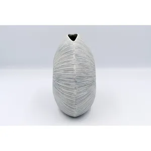 ZAHID EXPORTS ZE-3595C Vase à fleurs décoratif en fer, prêt à l'exportation, style côtier, écologique, livraison mondiale pour Noël - Product Image 1