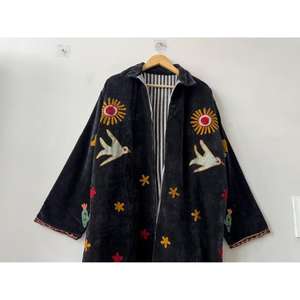 Chemise de nuit en velours Suzani faite à la main, best-seller, brodée, couleur personnalisée, élégante, de haute qualité, respirante, douce, textile ouzbek - Product Image 6