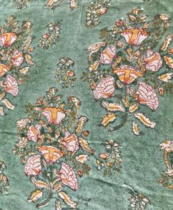 Tela de algodón estampada a mano – Diseño de ramo floral |   Textil Tradicional Indio Verde Azulado - Product Image 1