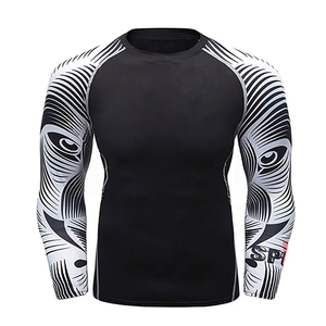 เสื้อรัดรูปแขนยาวสำหรับผู้ชาย สีดำลายขาวเทา พิมพ์ลายแบบซับลิเมชั่น แห้งเร็ว ผลิตจากโพลีเอสเตอร์ เหมาะสำหรับเล่นกีฬา - Product Image 1