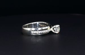 Bague de fiançailles solitaire en diamant de laboratoire de 0,5 ct, or blanc 14 carats, pavé de pierres latérales, bijoux d'anniversaire de mariage pour femmes - Product Image 3