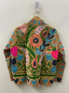 Chaqueta de Terciopelo Bordada a Mano de Rajastán para Mujer, de Alta Calidad, Color Beige, para Invierno, Venta Caliente 2026 - Product Image 2