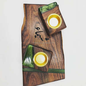 Regalo Islámico Personalizado para Eid, Ramadán y Bodas, Quemador de Incienso de Madera Maciza y Resina Epoxi Vertido a Mano - Product Image 1