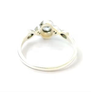 Bague minimaliste en topaze bleue en argent 925 avec un design délicat, fabricant en gros - Product Image 4