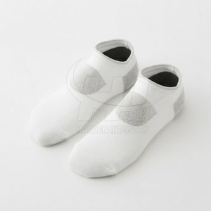 Chaussettes de sport légères en tissu respirant avec talon et bout renforcés, construction extensible, séchage rapide, pour l'entraînement - Product Image 4