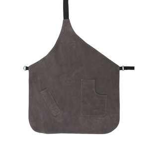 Cape de coiffure professionnelle en cuir avec taille ajustable et poches pour usage en salon de coiffure - Product Image 1