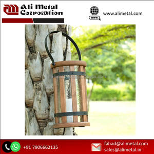 Linterna industrial de madera y metal personalizable Luce para decoración de bodas y Navidad en el jardín del hogar - Product Image 3