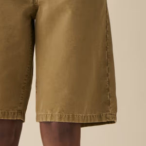 Shorts de mezclilla para mujer, elásticos, mezcla de algodón, cierre de botones, material de mezclilla con bolsillos laterales y trabillas para cinturón para mayor comodidad. - Product Image 5