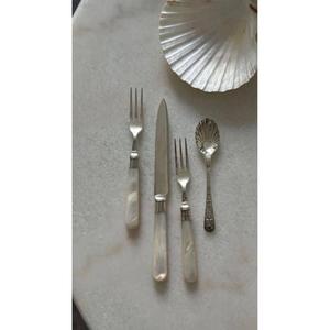 ชุดช้อนส้อมเครื่องเงินพร้อมที่จับแบบฝังมุกชุดเครื่องใช้บนโต๊ะอาหารทำจากทองเหลืองออกใหม่ล่าสุด - Product Image 1