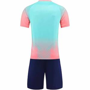 ชุดฟุตบอลคุณภาพสูงแบบขายส่ง OEM ระบายอากาศได้ดี ผลิตจากโพลีเอสเตอร์ พิมพ์ลายแบบ Sublimation  นำเข้าโดย Dress Sports - Product Image 4