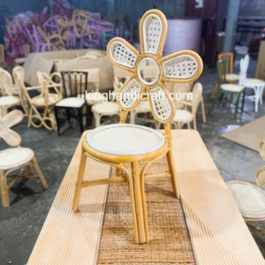 Chaise pour enfants en rotin artisanal pour événements festifs, siège tressé naturel pour enfants pour location d'événements d'anniversaire et de mariage - Product Image 6