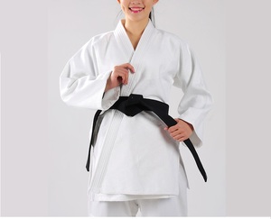 Kimono de karaté blanc pour femme, 100% coton, respirant, léger, vêtements d'arts martiaux avec ceinture noire, coupe régulière, taille adulte - Product Image 1