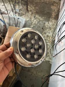 Luz LED RGB Redonda Subacuática, IP68 Impermeable, Lámpara Sumergible para Piscinas, Barcos, Fuentes - Product Image 1