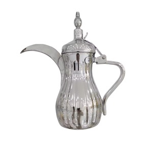 Cafetera Árabe Dallah Vintage de Latón Grabada a Mano con Asa Decorada con Hilo Negro, Recipiente Decorativo para Hoteles y Hogares de Estilo Histórico - Product Image 6