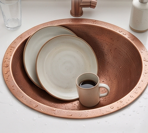 Évier en cuivre de luxe au design moderne et tendance, finition artisanale durable, idéal pour les cuisines et salles de bain élégantes - Product Image 6