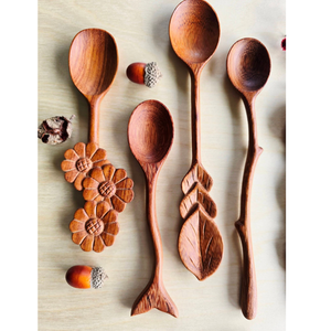 Cucharas de Madera de Sequoia Talladas con Diseño de Girasol, 16 cm, Utensilios de Madera Natural Marrón, Vajilla Artesanal con Vetas Únicas para Cafetería, Venta al por Mayor - Product Image 1