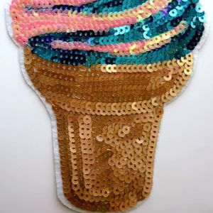 Llavero de cuentas amarillas y verdes, bordado a mano con cuentas de semillas, dijes para bolso con diseño festivo. - Product Image 1