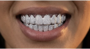 Grillz dentaire unisexe sur mesure modèle RAAMAA 52674, style Hip Hop, motif nid d'abeille, en argent sterling glacé VVS/VS - Product Image 2