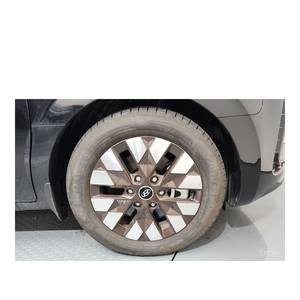 Hyundai Staria 4x4 Campervan 2023/4 avec boîte automatique, sièges en cuir, caméra de recul, 651 km, diesel, conduite à gauche - Product Image 5