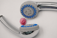 Douchette à main en plastique ABS finition chromée 2 fonctions de pulvérisation économie d'eau haute pression OEM/ODM robinet de salle de bain personnalisable