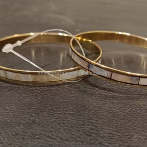 Ensemble de bracelets en laiton réglables Eternal Shine bijoux faits à la main pour des tenues décontractées et festives - Product Image 1