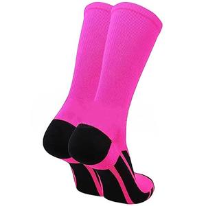 Chaussettes de cricket personnalisées pour hommes et jeunes - Chaussettes de sport respirantes écologiques de haute qualité, chaussettes jusqu'au genou, vente en gros, logo/couleurs personnalisés - Product Image 4