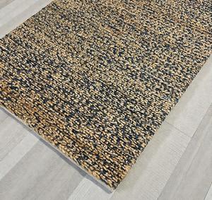 พรมทอมือจากเส้นใยปอกระเจาธรรมชาติ ลายเส้นนามธรรม สไตล์โมเดิร์น สีกรมท่า-น้ำตาล  แบบถักทอหนา  ใช้ได้สองด้าน เป็นมิตรกับสิ่งแวดล้อม เหมาะสำหรับห้องนั่งเล่นหรือพื้นที่สวดมนต์ - Product Image 6