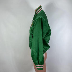 Vêtements personnalisés Alpha Sorority pour femmes, veste bomber courte en satin rose et vert, style universitaire, vie grecque - Product Image 5
