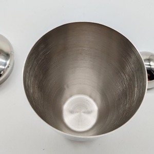 Shaker à cocktails en acier inoxydable de qualité supérieure pour bar à domicile, idéal pour les professionnels du bar, parfait pour mélanger les boissons classiques et modernes - Product Image 2