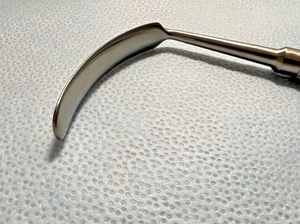 Retractor Orbital Sewall Bausch & Lomb Hecho a Mano, Mango de Hoja Larga, Acero Inoxidable, Instrumento Quirúrgico Oftálmico y ORL Manual - Product Image 2