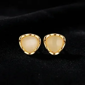 Boucles d'oreilles clous fantaisie tendance à motif damier, plaqué or 18 carats, en laiton, anti-ternissement, style minimaliste, bijoux de mariage - Product Image 1