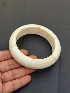 Bracelet rond en os naturel fait main, écologique, style ethnique bohème moderne, manchette de poignet tribale pour femme - Product Image 6