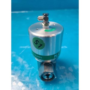 Vanne à diaphragme haute pureté CKD AGD21V-X0268 utilisée comme pièce détachée pour équipement semi-conducteur d'occasion - Product Image 1