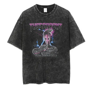 T-shirt noir oversize pour homme, col rond, manches courtes, imprimé gothique motif ange et globe, sérigraphié, 100 % coton jersey, coupe ajustée - Product Image 6