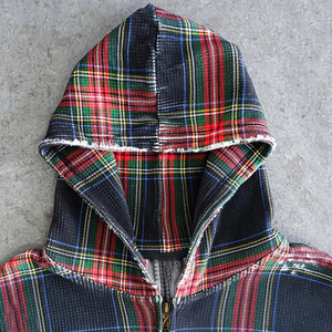 Sweat à capuche zippé surdimensionné pour homme, en coton gaufré vintage à carreaux, avec logo personnalisé et impression intégrale de haute qualité, effet vieilli - Product Image 3