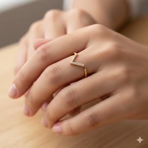 Anillo Moderno y Elegante con Diseño Chevron, Diamante Cultivado en Laboratorio, Oro Rosa de 14K, Anillo en Forma de V, Banda de Boda Curva, Apilable, Joyería Fina para Mujer - Product Image 5