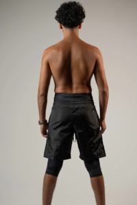 Shorts Awrah pour hommes musulmans, taille mi-haute, imperméables, respirants, séchage rapide, sportifs, avec poches, fermeture à cordon, logo personnalisé sur le devant, couleur unie - Product Image 6