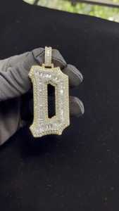 Pendentif de luxe en or 18 carats rempli de moissanite, lettre D, taille brillant, serti griffe, plaqué rhodium, style hip-hop, unisexe, pour usage quotidien - Product Image 6