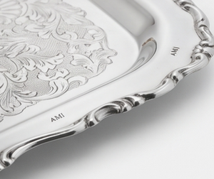Plateau de service élégant au design vintage en métal poli avec motif floral et poignées pour usage résidentiel et événements de mariage - Product Image 2