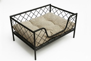 Cadre de lit pour animaux de compagnie rectangulaire en acier durable avec revêtement en poudre surélevé pour chiens et chats |   Lit classique amovible et lavable pour intérieur/extérieur - Product Image 3