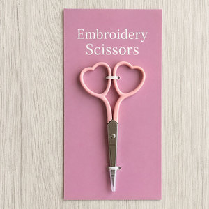 Tijeras de Bordado de Primera Calidad con Diseño de Corazón, Acero Inoxidable, Punta Fina y Afilada, Herramienta de Costura para Manualidades, Sastrería y Uso DIY - Product Image 1