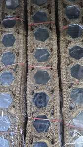 Bordure en dentelle miroir élégante, idéale pour les travaux manuels, la création de mode et les tenues de créateurs. - Product Image 4