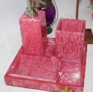 Ensemble d'accessoires de salle de bain en résine florale de luxe, 4 pièces, décoration de salle de bain d'hôtel de luxe, distributeur de savon, porte-brosse à dents, plateau, porte-savon - Product Image 4